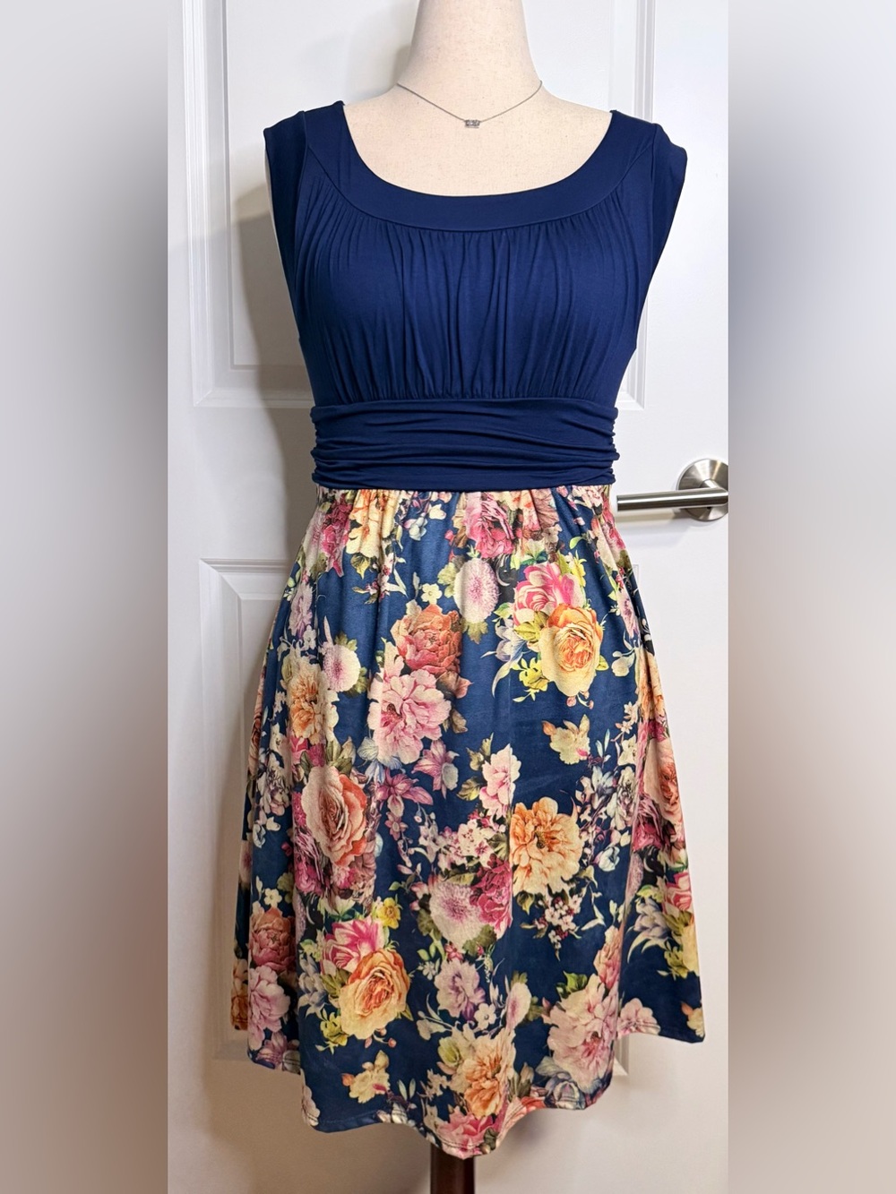 Gilli Navy Blue Floral Midi Dress